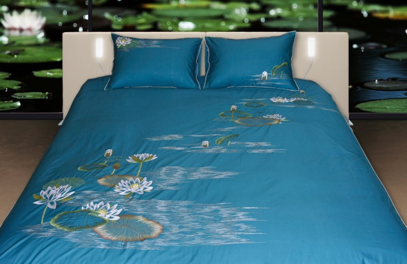 Đêm trăng - xanh nước biển